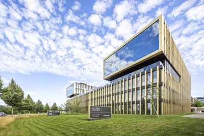 Aussenaufnahme modernes Gebäude